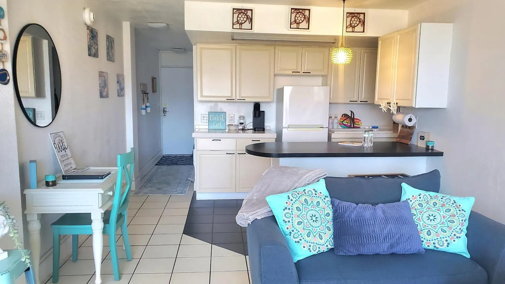 Beachside Bliss Ocean Views & Endless Fun Daytona Beach! 0*,